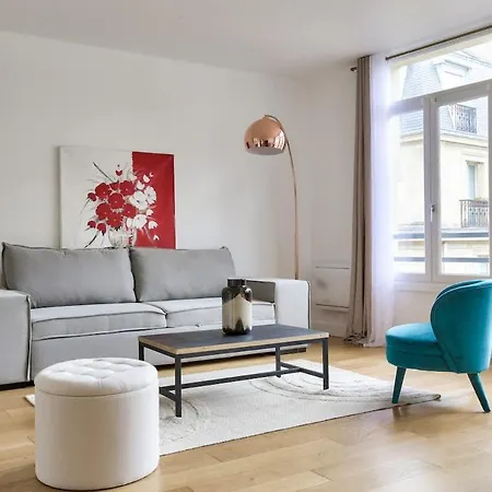 Magnifique Proche Champs-elysees Apartment