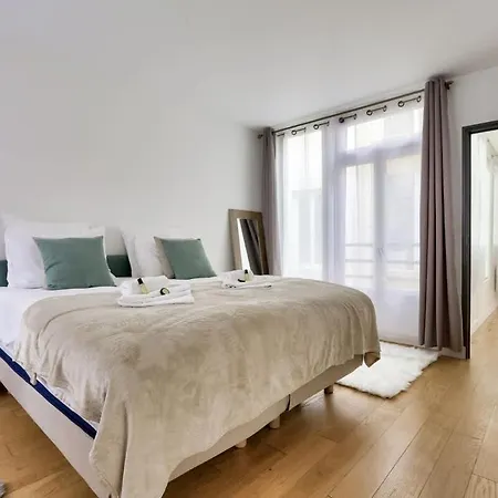 Apartment Magnifique Proche Champs-elysees Paris